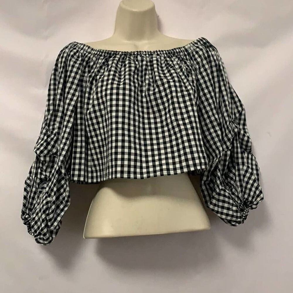BETTER BE BLACK & WHITE CROPPED PUFF SLEEVE TOP‎ S